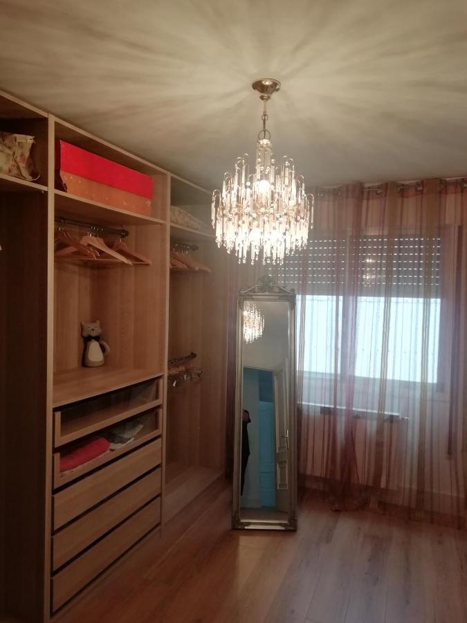 Appartement Céntrico y amplio piso con plaza parking à Cangas Extérieur photo