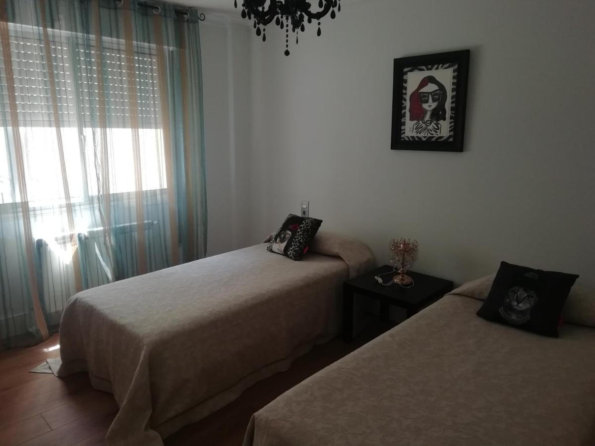 Appartement Céntrico y amplio piso con plaza parking à Cangas Extérieur photo
