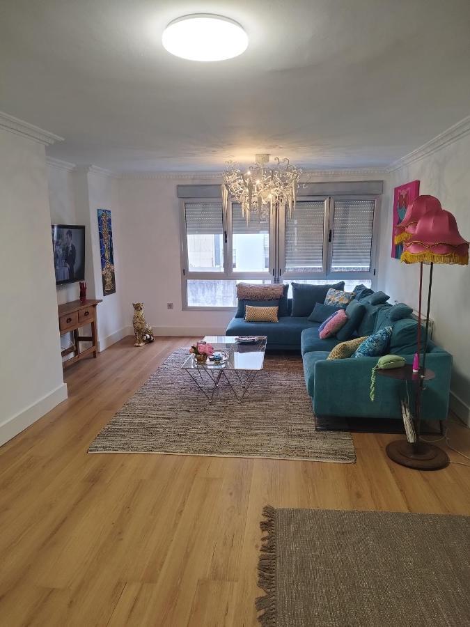 Appartement Céntrico y amplio piso con plaza parking à Cangas Extérieur photo
